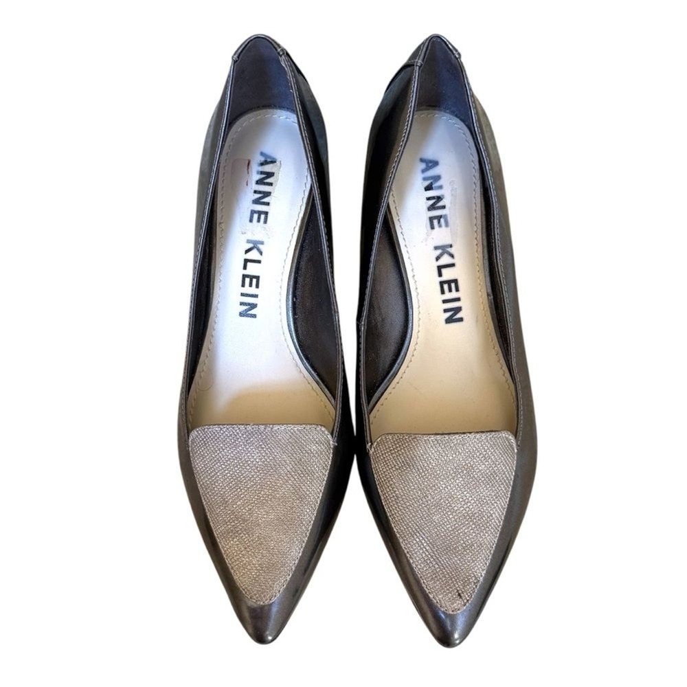 Anne Kleinā Kitten Heel Pump Pewter Metallic Pointed Toe Professional Womens 8